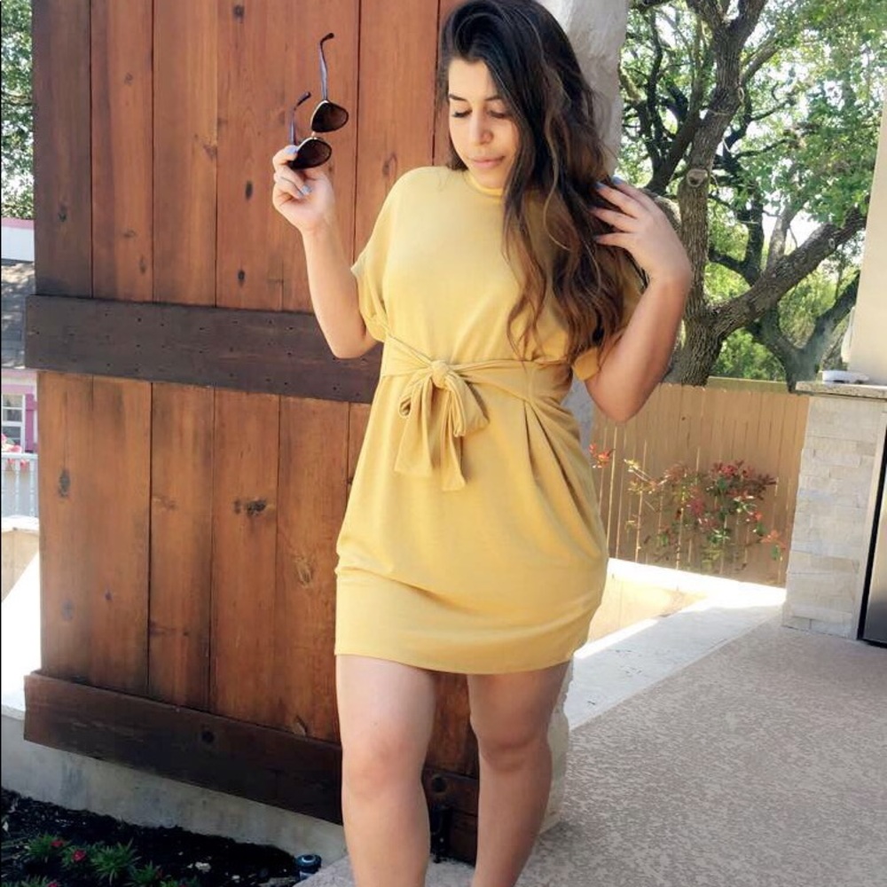 Ruthie Grace Boutique Mustard Mini Dress - Size M